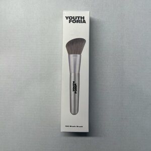 Youthforia Silver Blush Brush 102